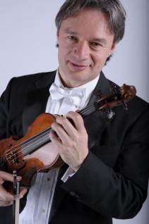 Sergei Galperin with violin